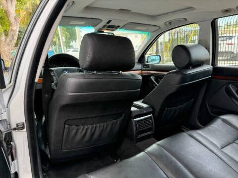 2003 BMW 5 Series 525i