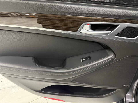 2015 Hyundai Genesis