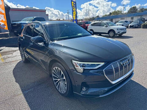 2019 Audi e-tron quattro Prestige