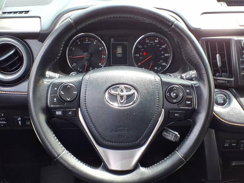 2017 Toyota RAV4 SE