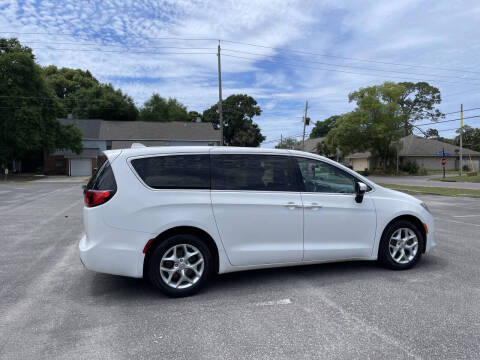 2017 Chrysler Pacifica Touring Plus