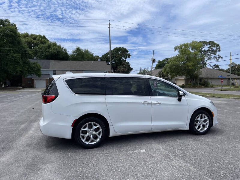2017 Chrysler Pacifica Touring Plus