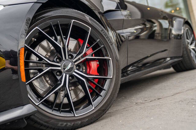 2021 Aston Martin Vantage 32