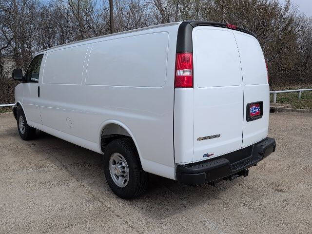 2026 Chevrolet Express 2500