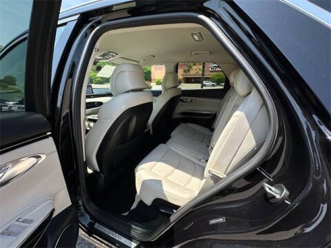 2024 Genesis GV70 2.5T Standard