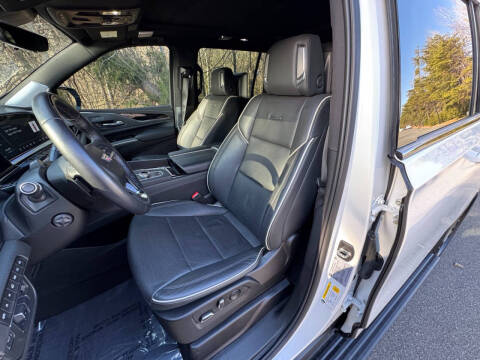 2023 Cadillac Escalade ESV Sport