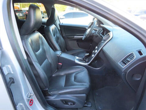 2016 Volvo XC60 T5 Drive-E Premier