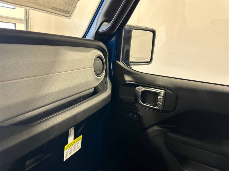 2026 Jeep Gladiator Willys