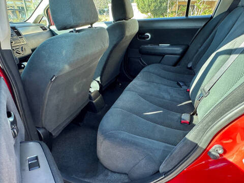 2012 Nissan Versa 1.8 S