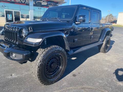 2021 Jeep Gladiator for sale at Davco Auto in Fort Wayne IN