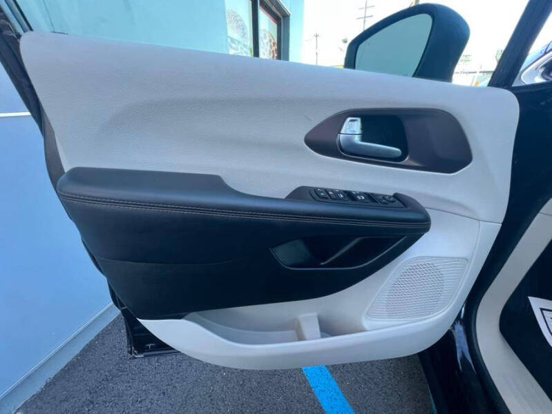 2017 Chrysler Pacifica