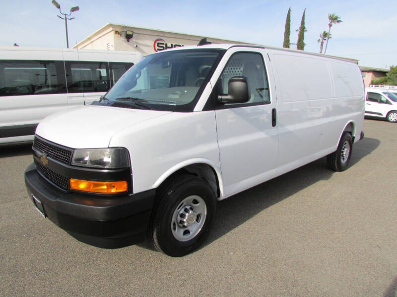 2025 Chevrolet Express 2500