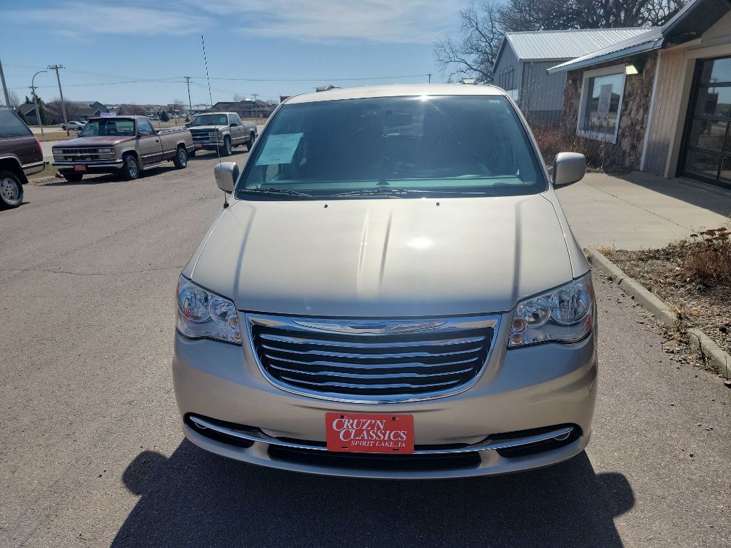 2014 Chrysler Town and Country 58
