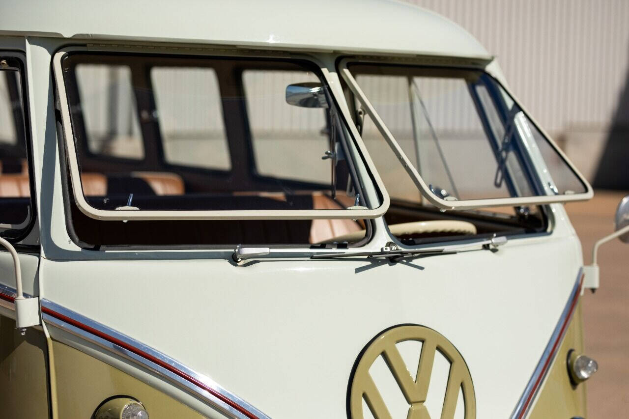 1960 Volkswagen Bus 23 Window With Samba Package For Sale