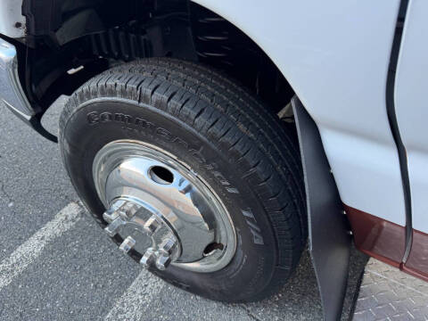 2013 Ford E-Series E-450 SD