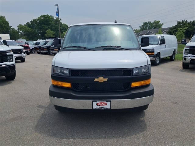 2025 Chevrolet Express 3500
