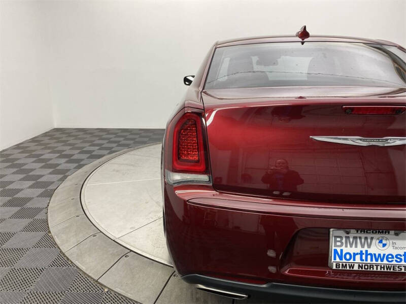 2019 Chrysler 300 Touring