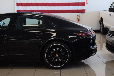 2018 Porsche Panamera 4