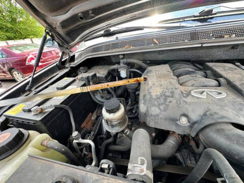 2005 Infiniti QX56