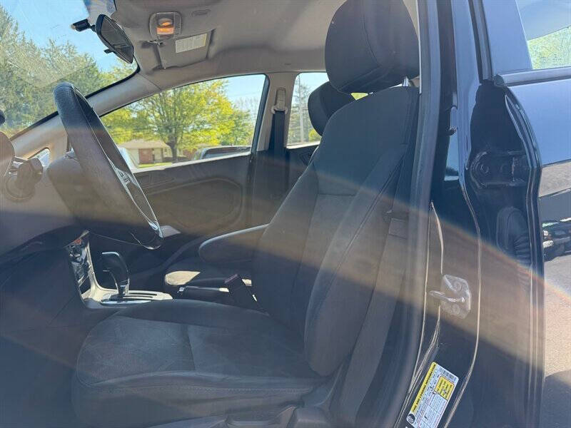 2013 Ford Fiesta SE