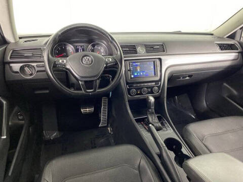 2017 Volkswagen Passat 1.8T R-Line