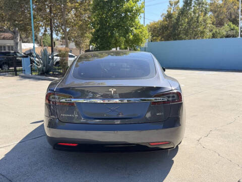 2017 Tesla Model S 90D