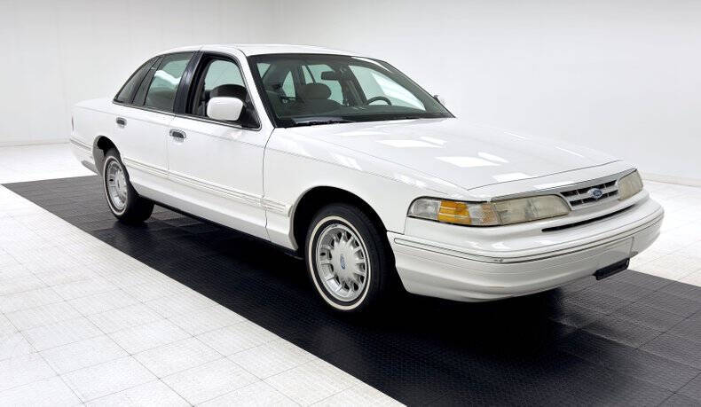 1997 Ford Crown Victoria LX
