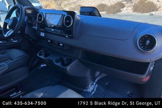 2025 Mercedes-Benz Sprinter