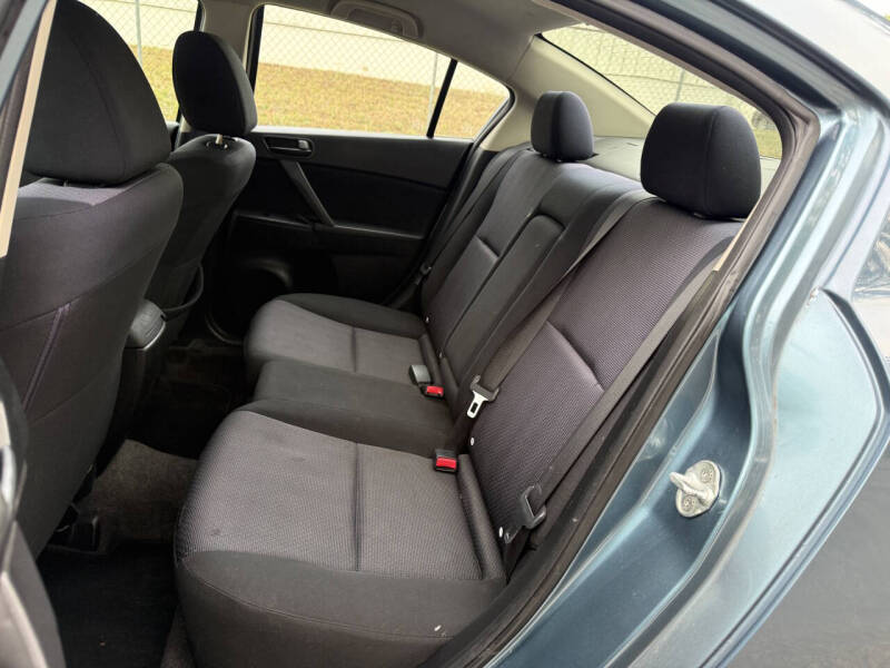 2010 Mazda MAZDA3 i Sport