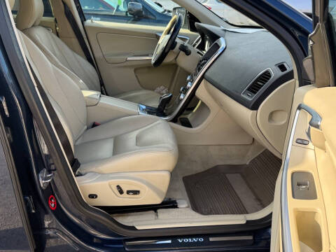 2015 Volvo XC60 T5 Drive-E Premier