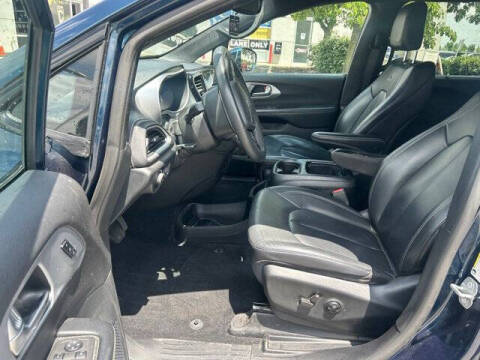 2022 Chrysler Pacifica Touring L