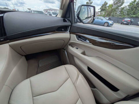 2019 Cadillac Escalade Luxury
