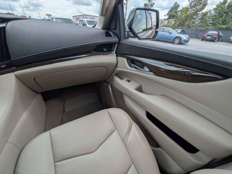 2019 Cadillac Escalade Luxury