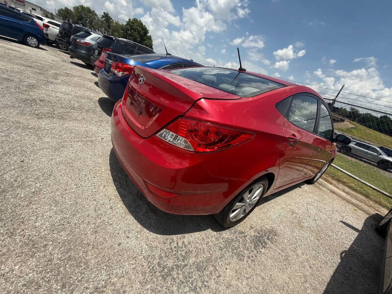 2013 Hyundai Accent GLS