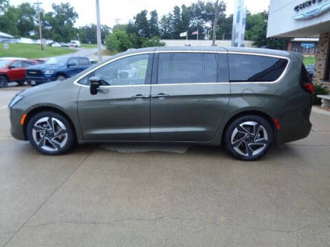 2027 Chrysler Pacifica Limited