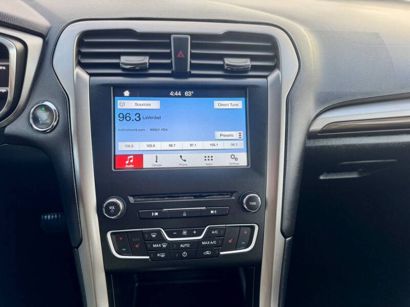 2017 Ford Fusion Hybrid SE