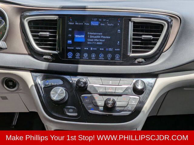 2017 Chrysler Pacifica Touring