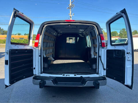 2024 Chevrolet Express 2500