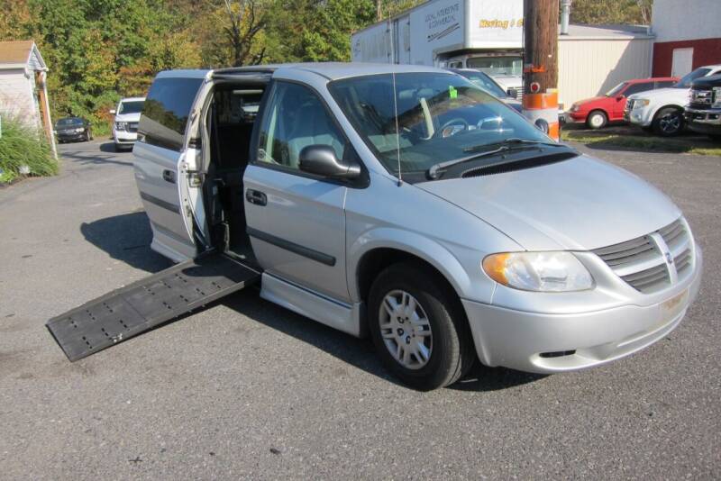 2005 Dodge Grand Caravan for sale at K & R Auto Sales,Inc in Quakertown PA