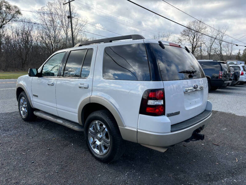 2008 Ford Explorer Eddie Bauer photo 17