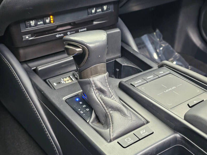 2019 Lexus ES 300h
