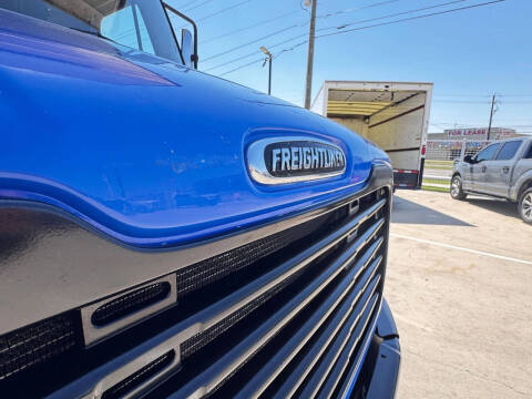 2017 Freightliner M2 106