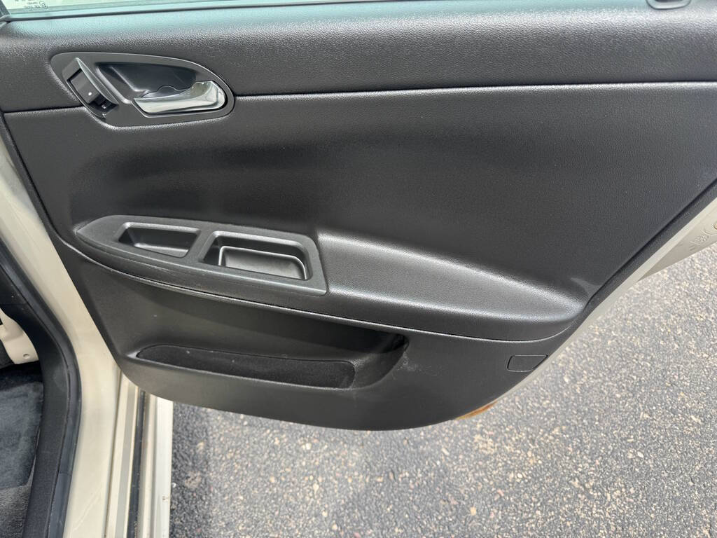 2012 Chevrolet Impala 36
