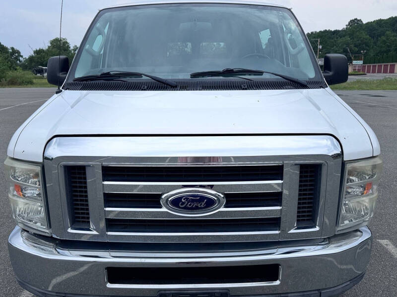 2010 Ford E-Series E-350 SD XLT