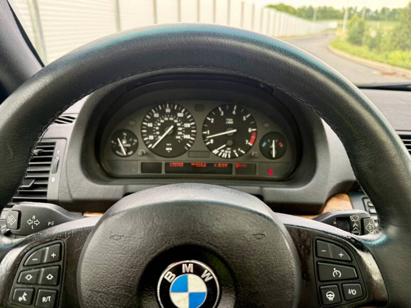 2005 BMW X5 3.0i