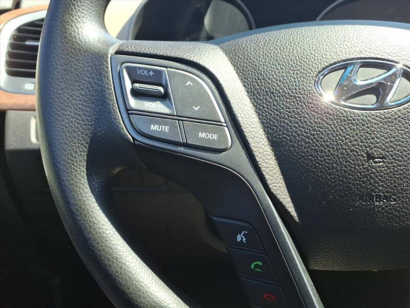 2016 Hyundai Santa Fe SE