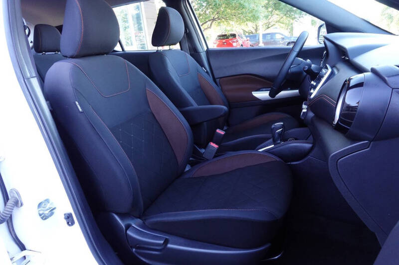 2019 Nissan Kicks SR