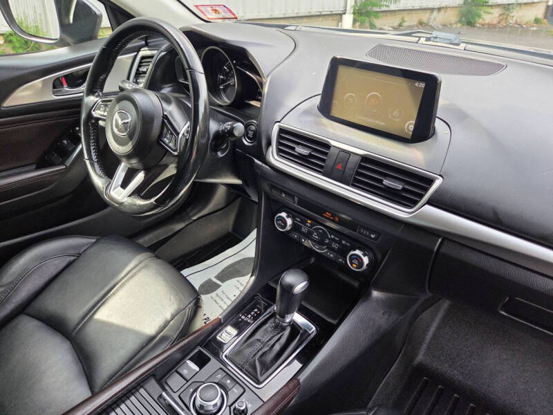 2017 Mazda MAZDA3 Touring