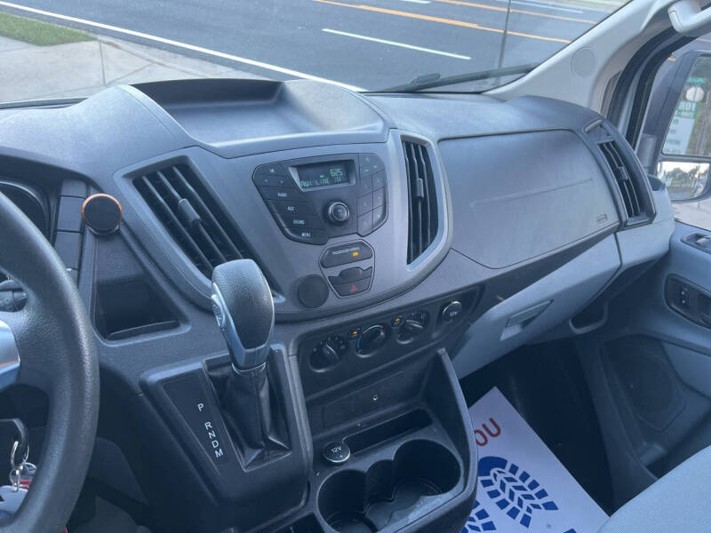 2015 Ford Transit Base photo 18