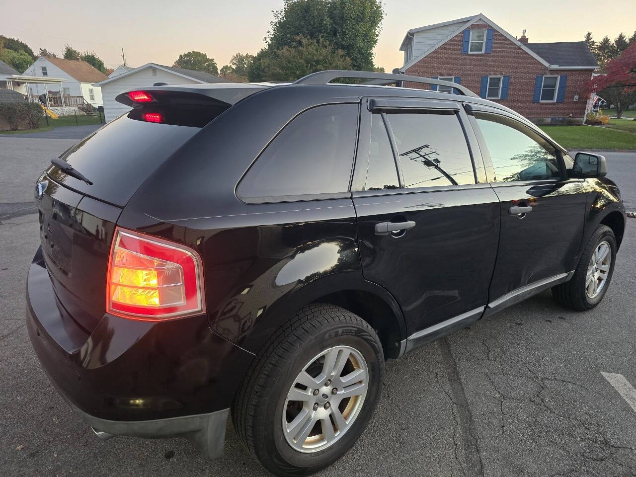 2009 Ford Edge for sale at QUEENSGATE AUTO SALES in York, PA